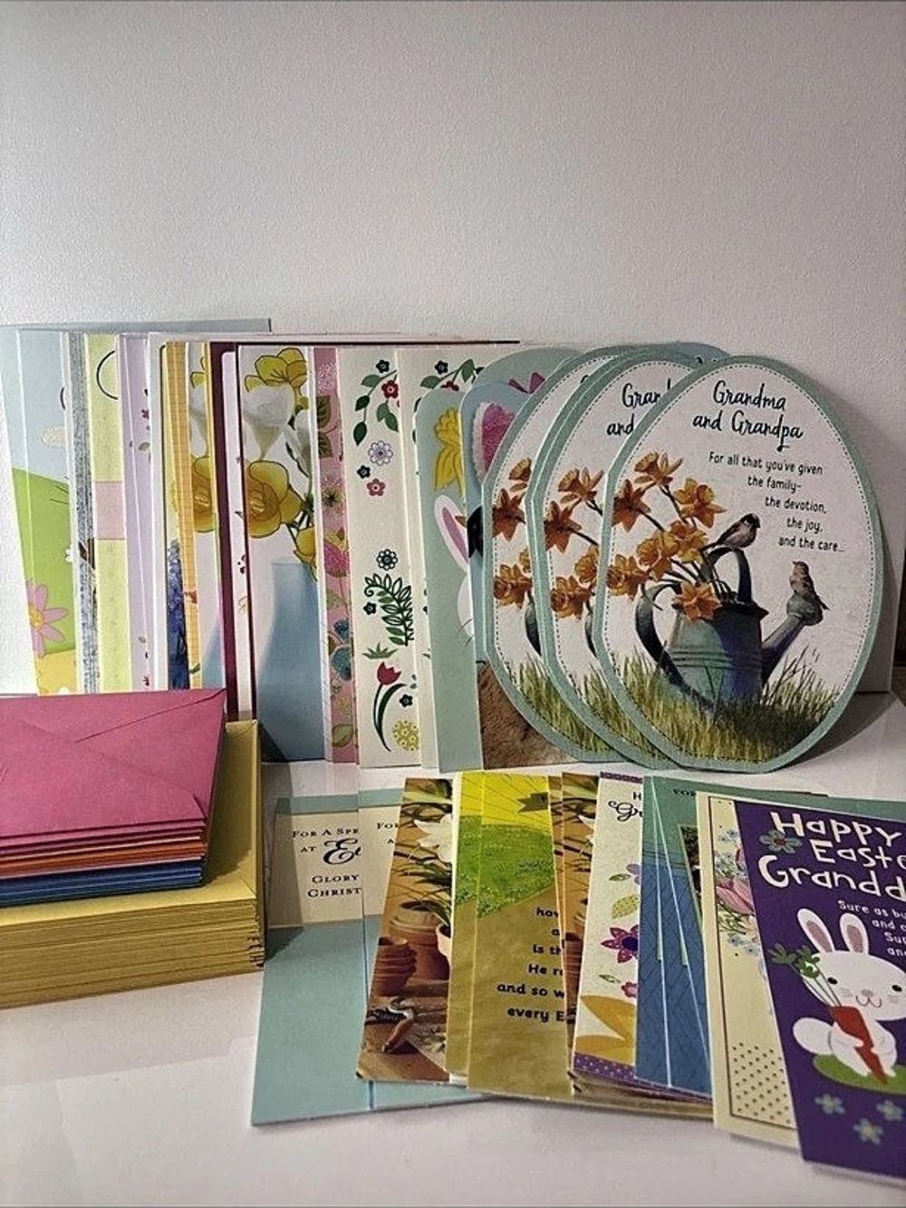 Heartline a Hallmark Company Assorted Easter Greeting 55 Cards Envelopes